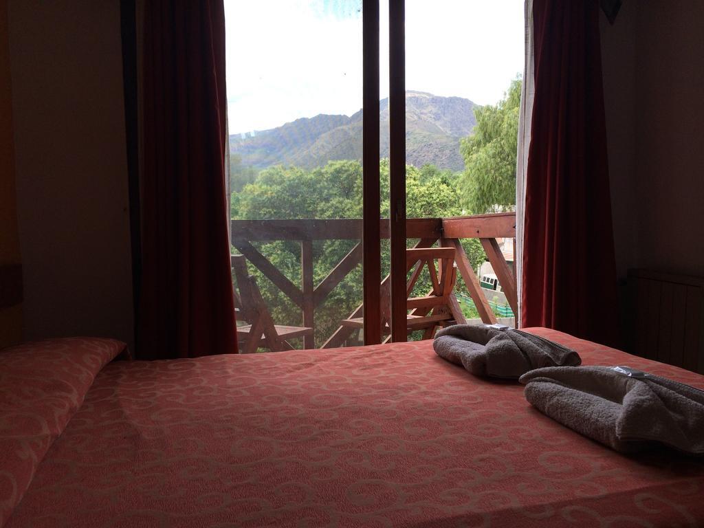 Kuntur Hotel Capilla del Monte Ruang foto