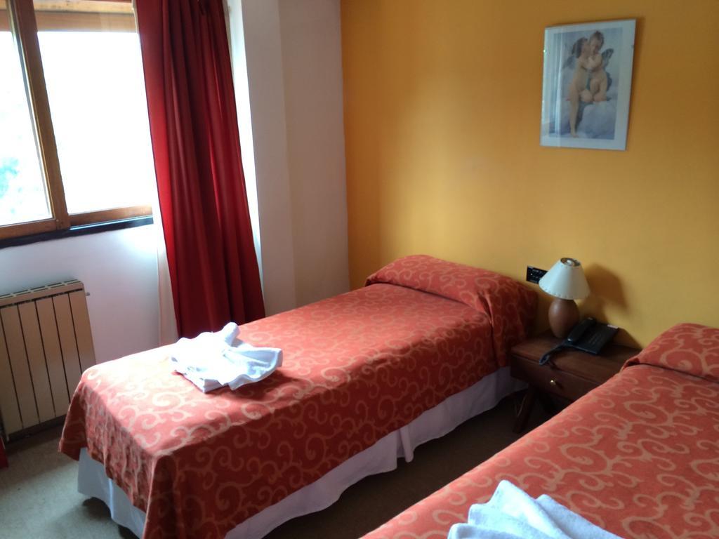 Kuntur Hotel Capilla del Monte Ruang foto